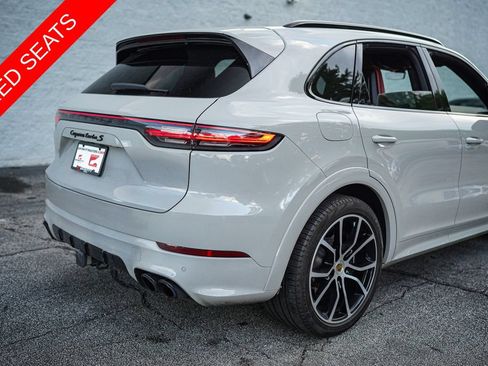 Used 2021 Porsche Cayenne Turbo S AWD/4WD image 14