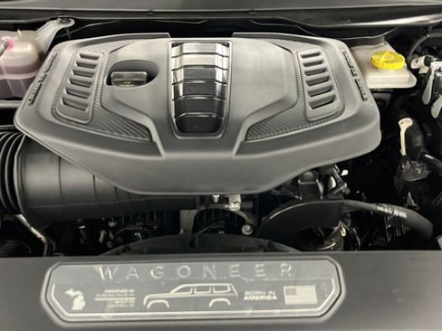 Used 2024 Jeep Wagoneer Series II w/ Premium Group I AWD/4WD image 29