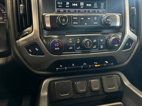 Used 2019 GMC Sierra 2500 SLT w/ Duramax Plus Package AWD/4WD image 19