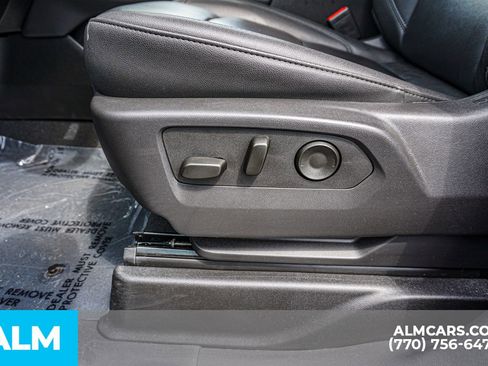 Used 2025 Chevrolet Tahoe LT AWD/4WD image 37
