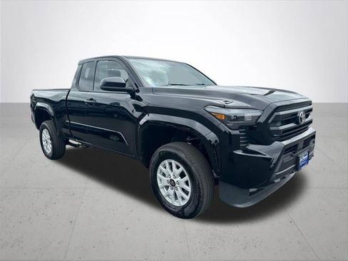 Certified 2026 Toyota Tacoma SR w/ SR Upgrade Package AWD/4WD image 6