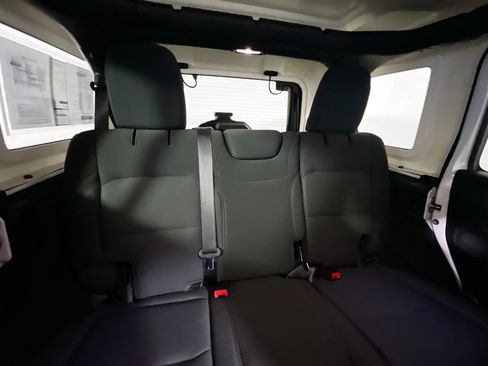 Used 2023 Jeep Wrangler Unlimited Sport AWD/4WD image 33