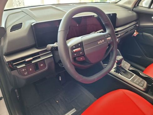 New 2026 Kia Sportage EX FWD image 9