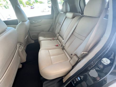 Used 2016 Nissan Rogue SL image 25