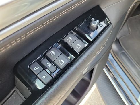 Used 2024 Jeep Wagoneer Series II AWD/4WD image 18