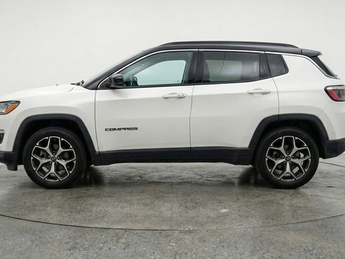 Used 2025 Jeep Compass Limited AWD/4WD image 5