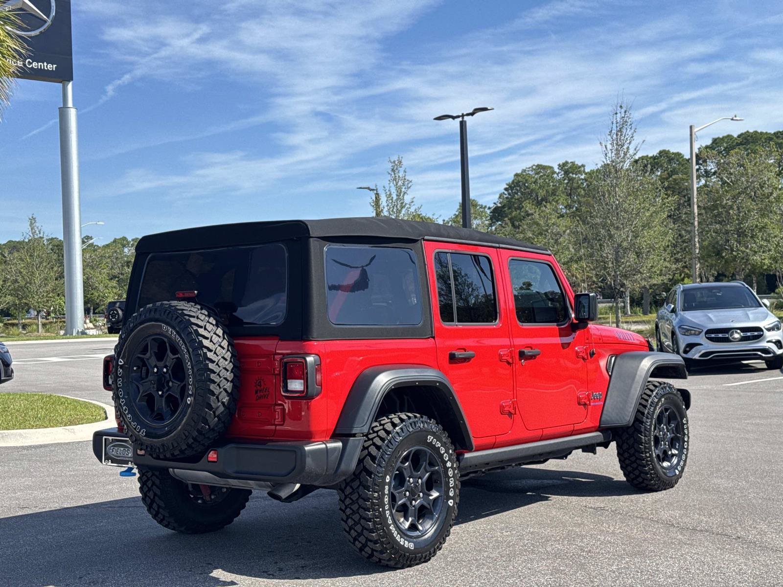 Used 2023 Jeep Wrangler Unlimited AWD/4WD image 3