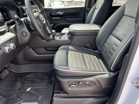 Used 2025 GMC Sierra 1500 AT4X AWD/4WD image 21