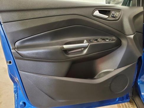 Used 2019 Ford Escape Titanium image 12