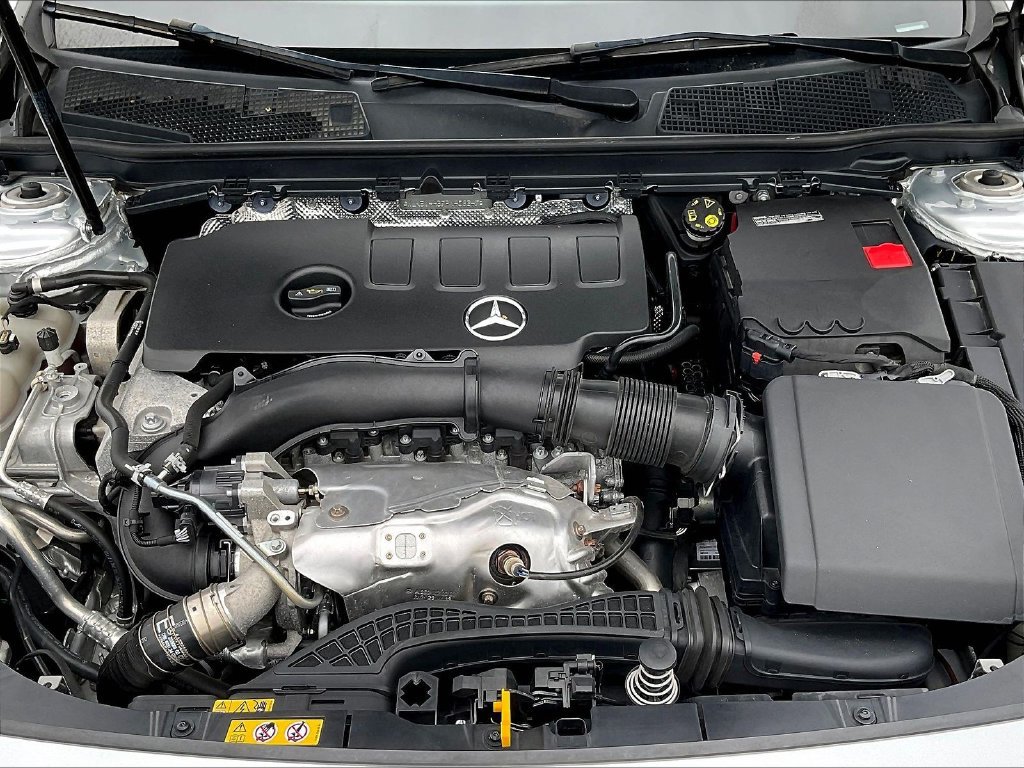 Used 2023 Mercedes-Benz CLA 250 4MATIC image 36