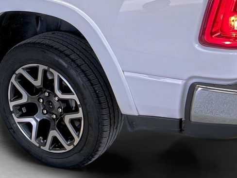 Used 2025 RAM 1500 Laramie AWD/4WD image 20