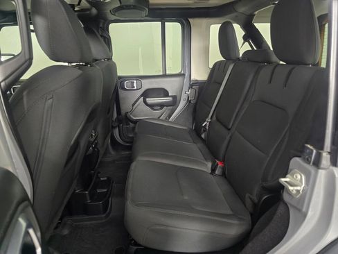 Used 2023 Jeep Wrangler Unlimited w/ Cold Weather Group AWD/4WD image 40