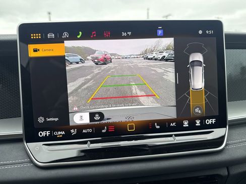 New 2026 Volkswagen Tiguan SE AWD/4WD image 16