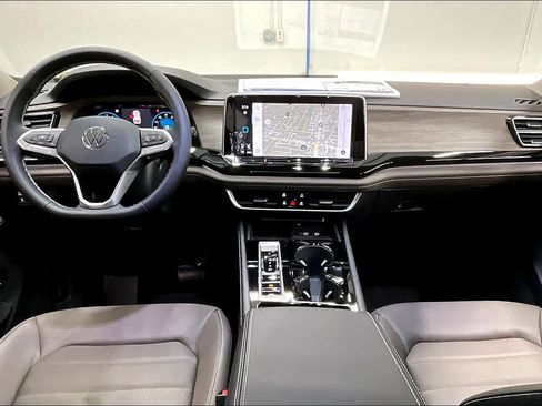 New 2026 Volkswagen Atlas SEL image 7