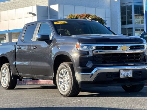 Used 2024 Chevrolet Silverado 1500 LT image 2