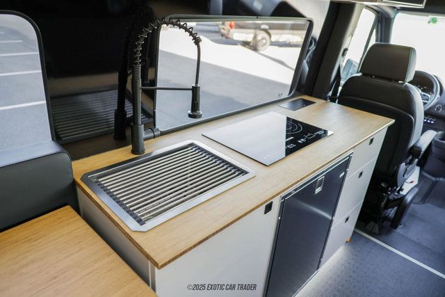 Used 2024 Mercedes-Benz Sprinter 2500 image 88