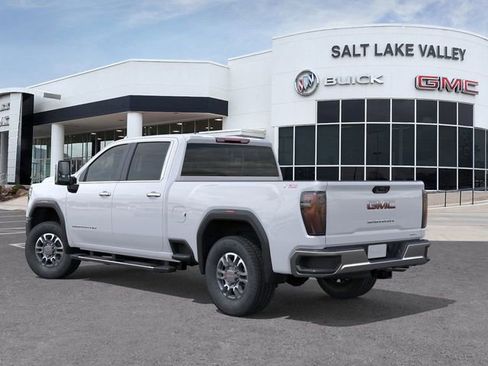 New 2026 GMC Sierra 3500 SLT image 3