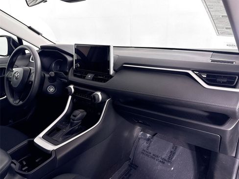 Certified 2023 Toyota RAV4 LE FWD image 38