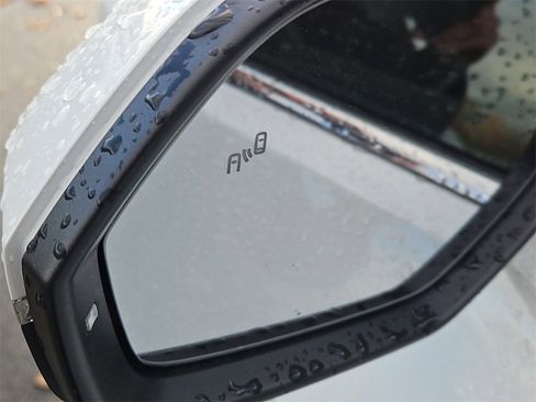 New 2026 Volkswagen Atlas SE image 16