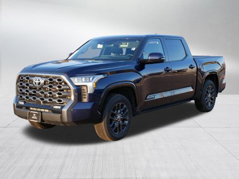 Used 2022 Toyota Tundra Platinum image 3