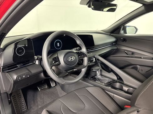 New 2025 Hyundai Elantra SEL FWD image 15
