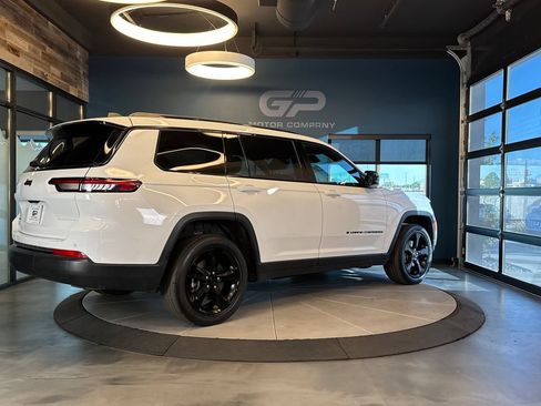 Used 2023 Jeep Grand Cherokee L Laredo AWD/4WD image 37