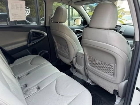 Used 2011 Toyota RAV4 Limited AWD/4WD image 20