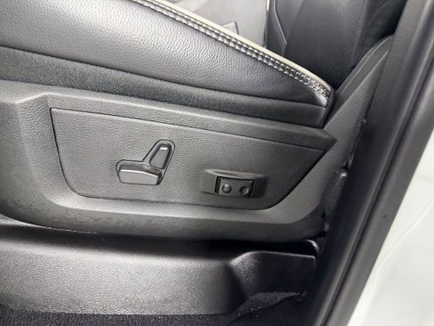 Used 2025 RAM 2500 Laramie image 24