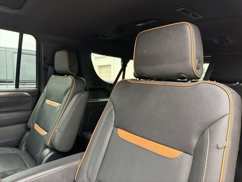Used 2023 GMC Yukon XL AT4 w/ Technology Package image 27