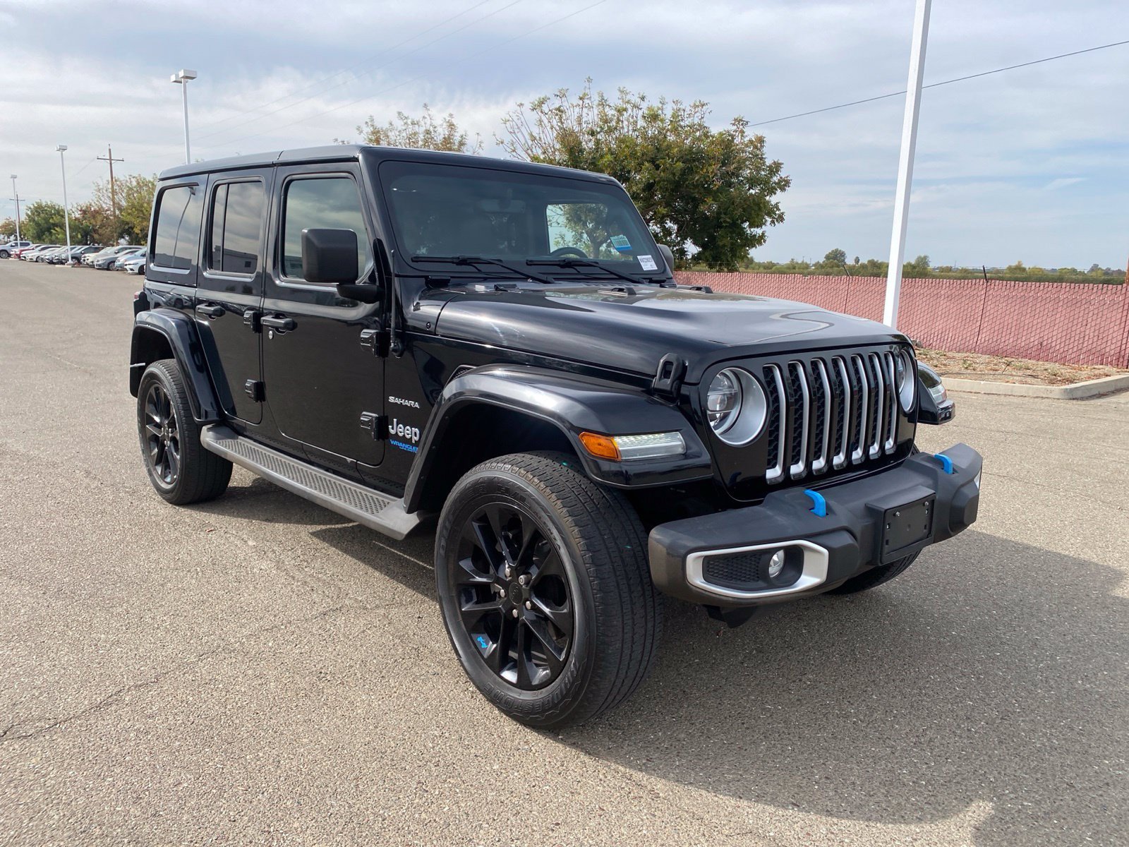 Used 2022 Jeep Wrangler Unlimited Sahara AWD/4WD image 4