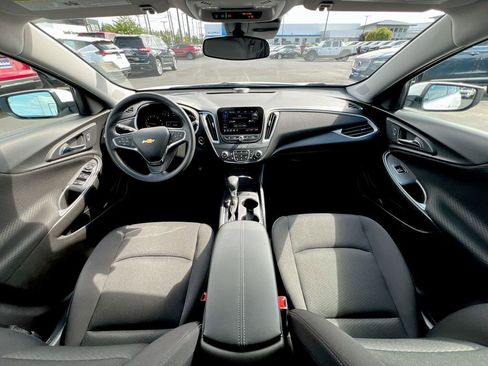 Used 2024 Chevrolet Malibu LT FWD image 18