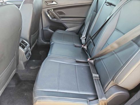 Used 2021 Volkswagen Tiguan SE R-Line image 21