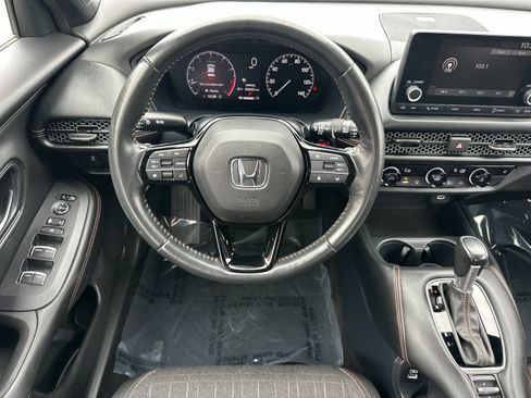 Used 2023 Honda HR-V Sport image 17