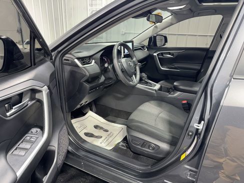 Used 2023 Toyota RAV4 XLE w/ Convenience Package AWD/4WD image 16