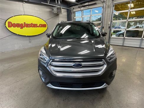 Used 2019 Ford Escape Titanium AWD/4WD image 8