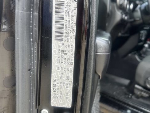 Used 2019 Jeep Wrangler Sport image 37