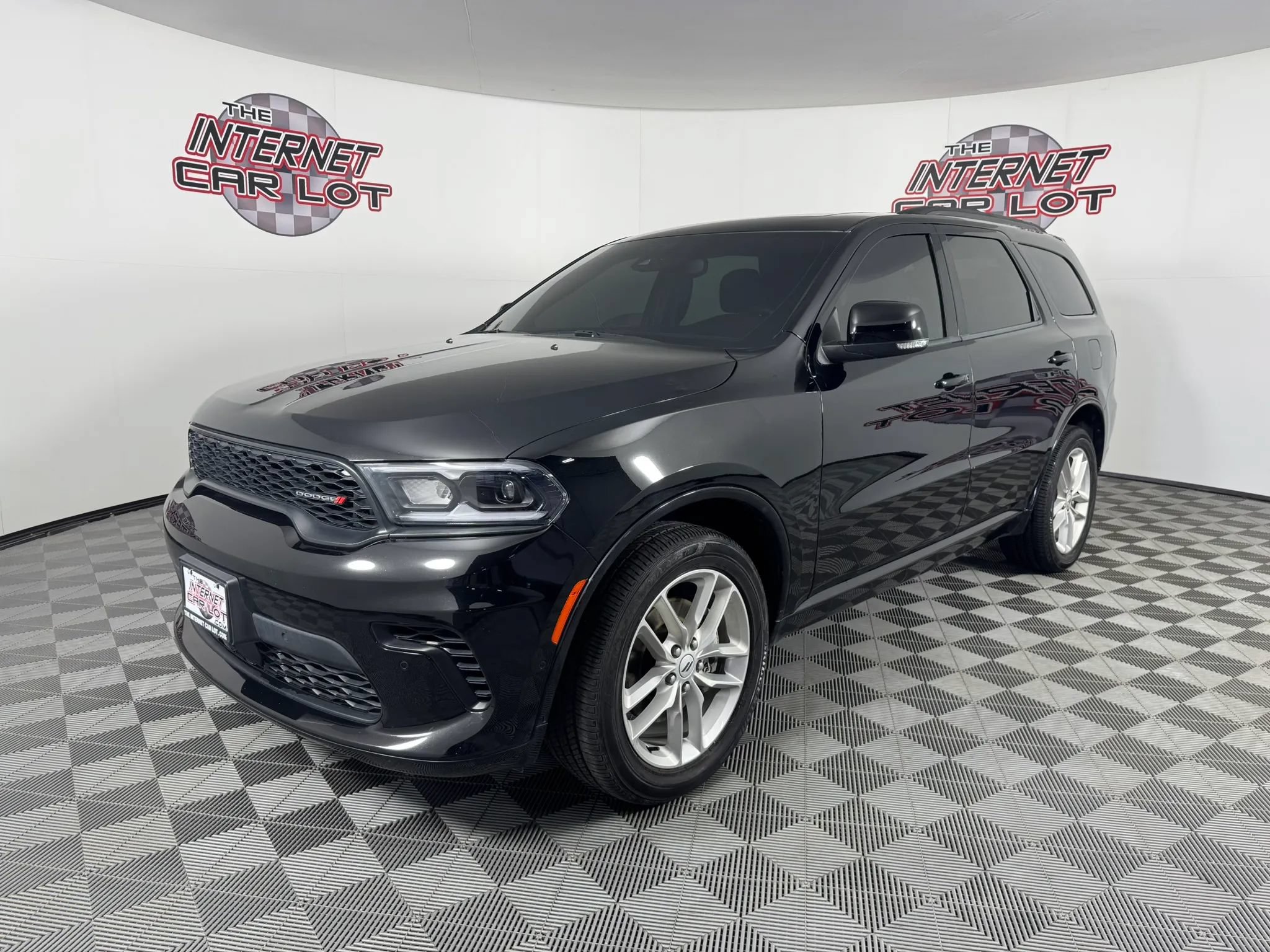 Used 2025 Dodge Durango GT AWD/4WD image 3