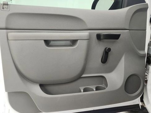 Used 2013 Chevrolet Silverado 1500 W/T image 9