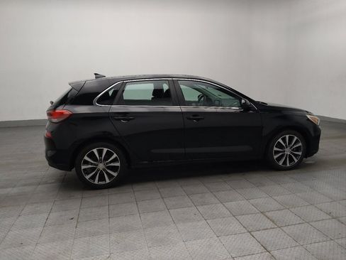 Used 2018 Hyundai Elantra GT FWD image 10