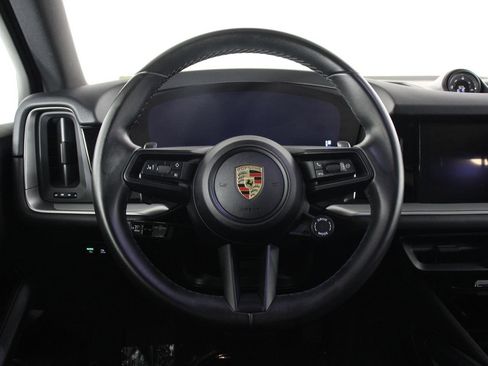 Certified 2024 Porsche Cayenne AWD/4WD image 12