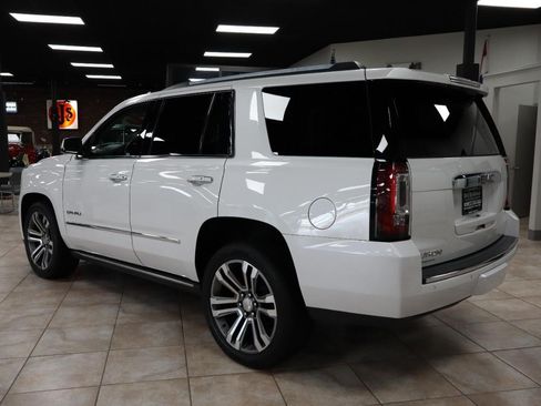 Used 2019 GMC Yukon Denali w/ Denali Ultimate Package AWD/4WD image 3
