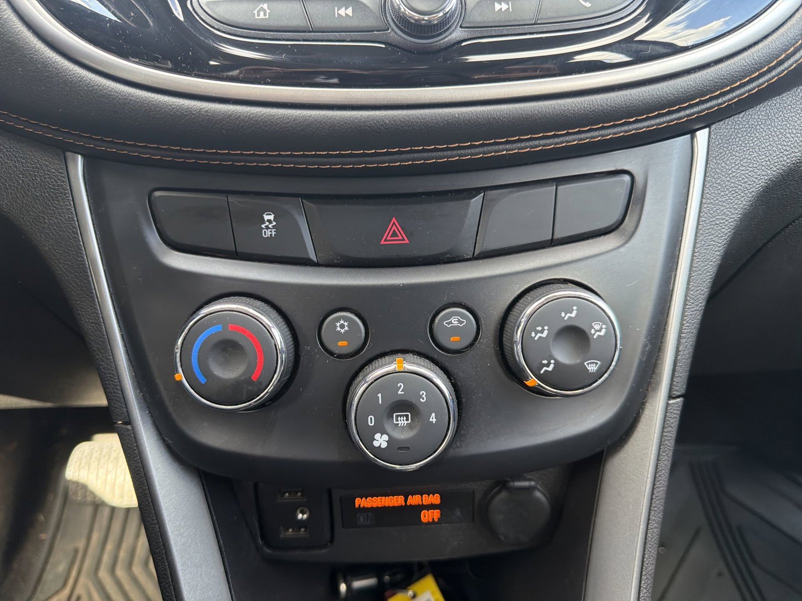 Used 2018 Chevrolet Trax LS w/ LPO, Protection Package FWD image 19