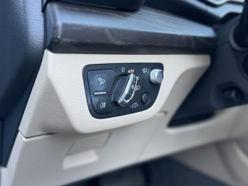 Used 2019 Audi Q5 Prestige w/ Prestige Package image 28