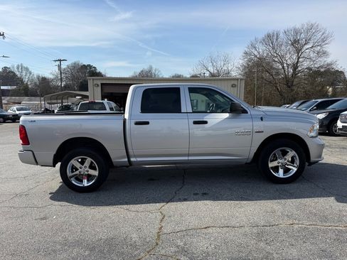 Used 2016 RAM 1500 Express image 8