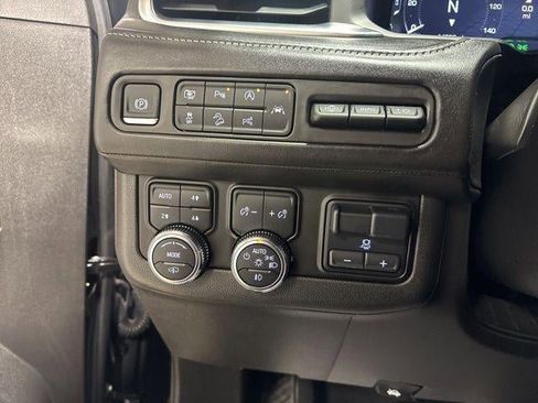 Used 2024 GMC Yukon Denali Ultimate AWD/4WD image 15
