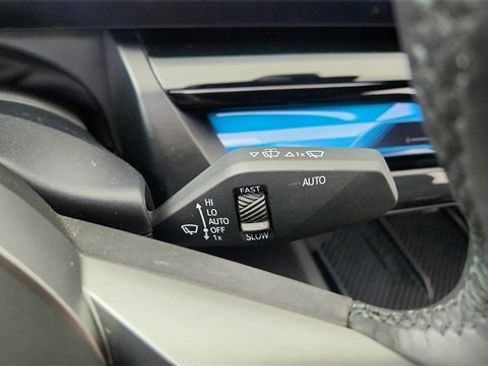 Used 2025 BMW i5 eDrive40i w/ M Sport Package image 42