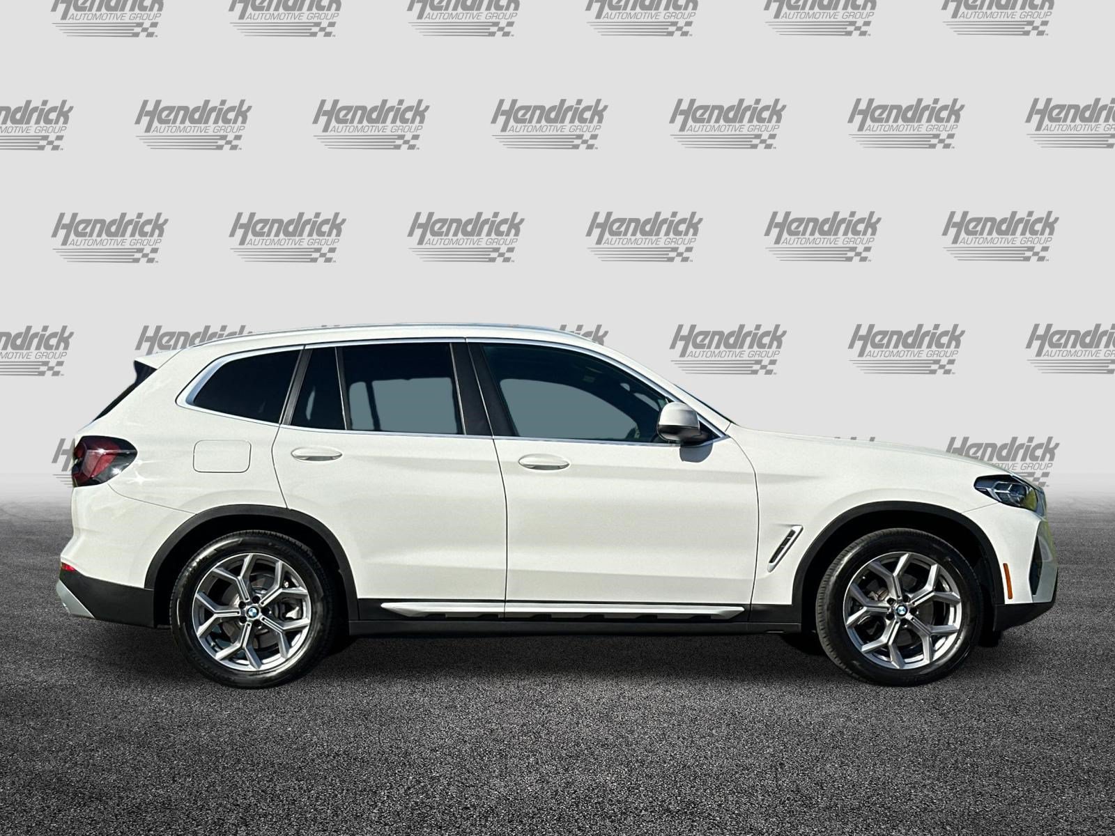 Used 2024 BMW X3 xDrive30i w/ Premium Package AWD/4WD image 3