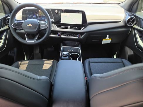 New 2027 Chevrolet Equinox LT w/ Convenience Package II FWD image 15
