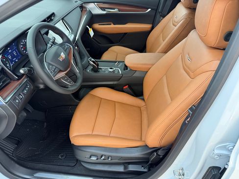 New 2026 Cadillac XT5 Premium Luxury w/ Driver Assist Package image 4