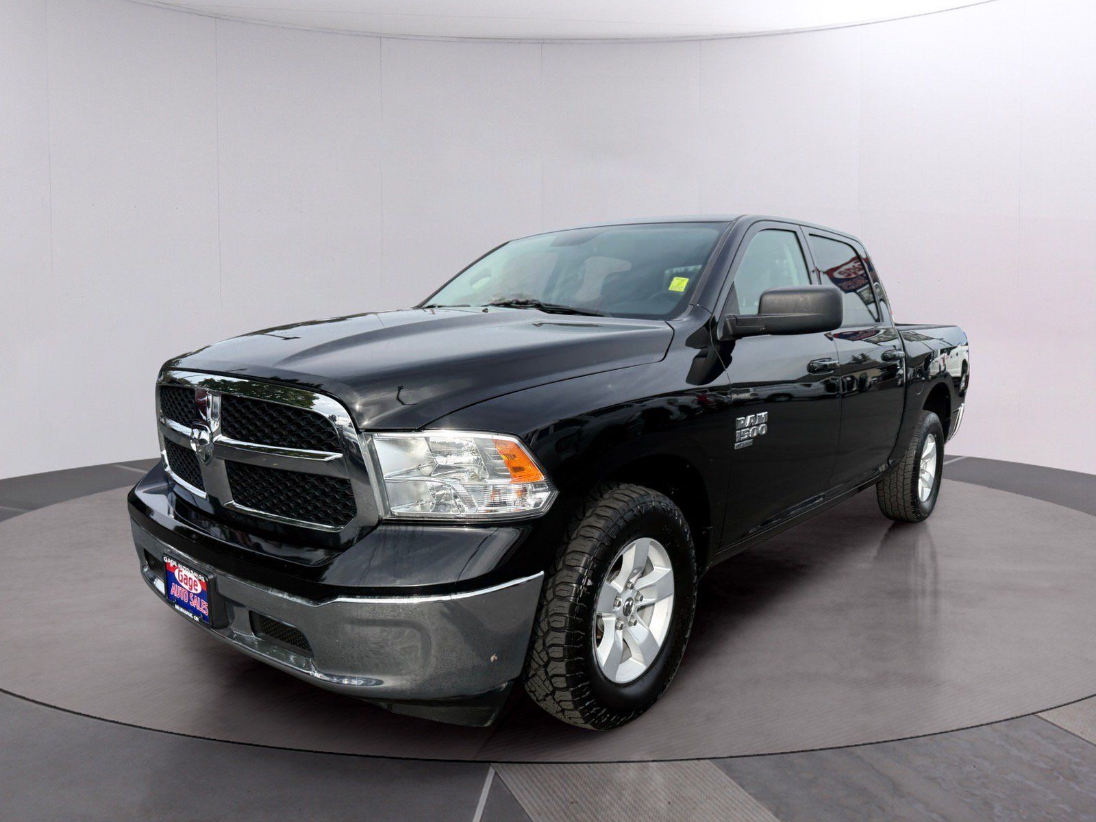 Used 2021 RAM 1500 Classic SLT RWD image 2